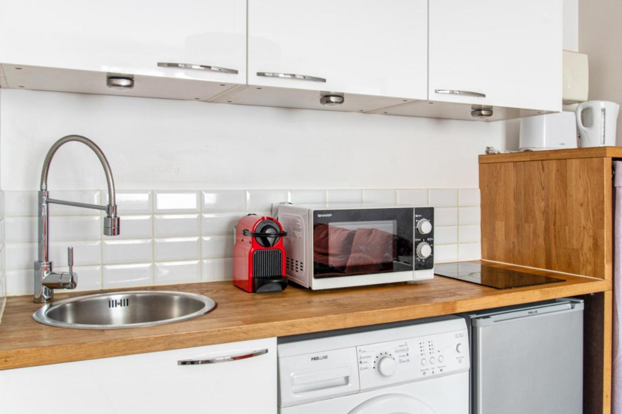 Studio Folleto - Welkeys Apartment Lyon Bagian luar foto