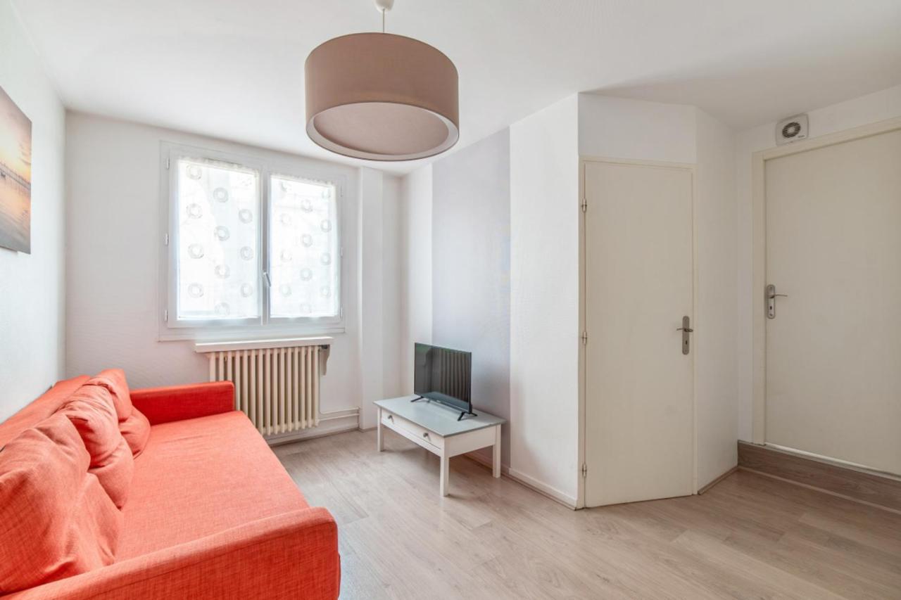 Studio Folleto - Welkeys Apartment Lyon Bagian luar foto